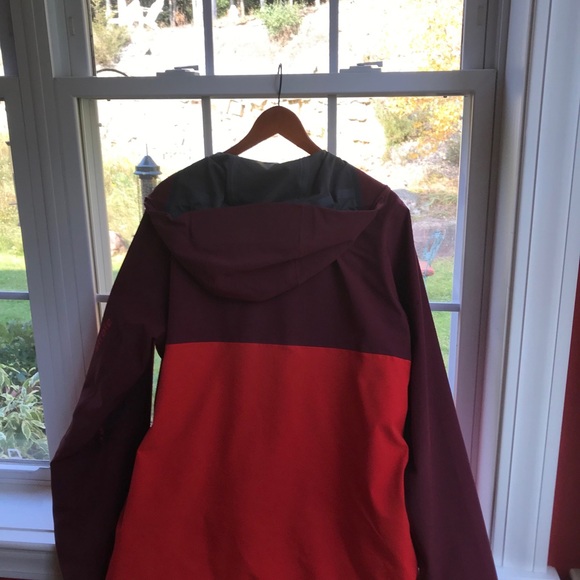 EXCELLENT CONDITION Strafe Ozone Ski Jacket - Picture 3 of 3